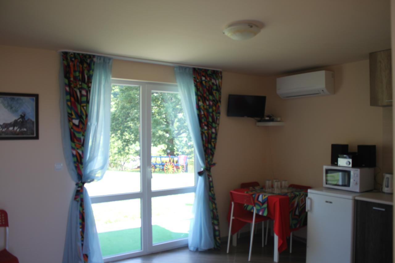 Guest House Daskalov Chervena Lokva Екстериор снимка