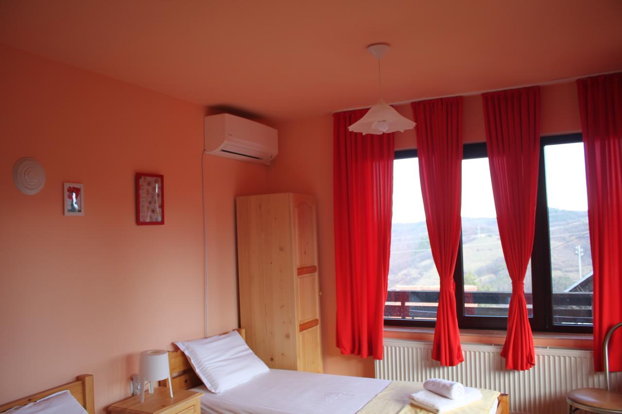 Guest House Daskalov Chervena Lokva Екстериор снимка